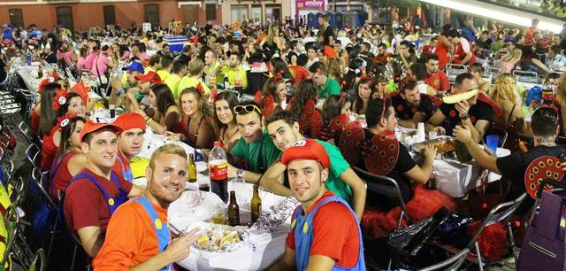 L´Ajuntament de Vila-real treballa per compaginar el descans veïnal amb les penyes L´Ajuntament de Vila-real treballa per compaginar el descans veïnal amb les penyes