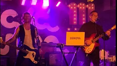 Grupo De Nova III concurso "Revolution Unplugged"