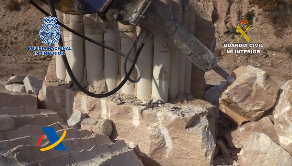 Piezas de mármol en las que se ocultaba la metanfetamina.