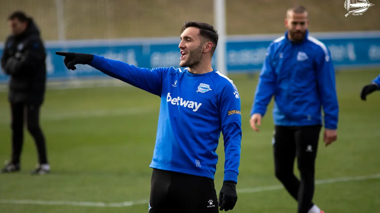 Lucas Pérez, jugador del Alavés. Lucas Pérez, jugador del Alavés.