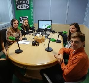 Nos visitan alumnos del colegio Gredos San Diego - Alcalá Nos visitan alumnos del colegio Gredos San Diego - Alcalá