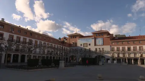 Cerrada una planta del Ayuntamiento de Torrejón de Ardoz por el contagio de varios trabajadores Cerrada una planta del Ayuntamiento de Torrejón de Ardoz por el contagio de varios trabajadores