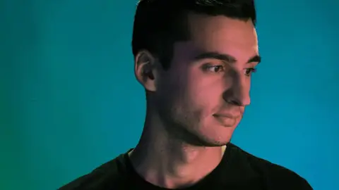 Javier Lago III Concurso "Revolution Unplugged" 2020