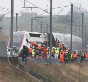 Tren accidentado en Francia deja 21 heridos Tren accidentado en Francia deja 21 heridos