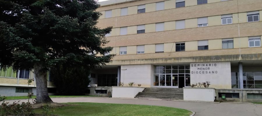 Cáritas Diocesana atenderá a personas sin hogar en el Seminario Menor Diocesano Cáritas Diocesana atenderá a personas sin hogar en el Seminario Menor Diocesano