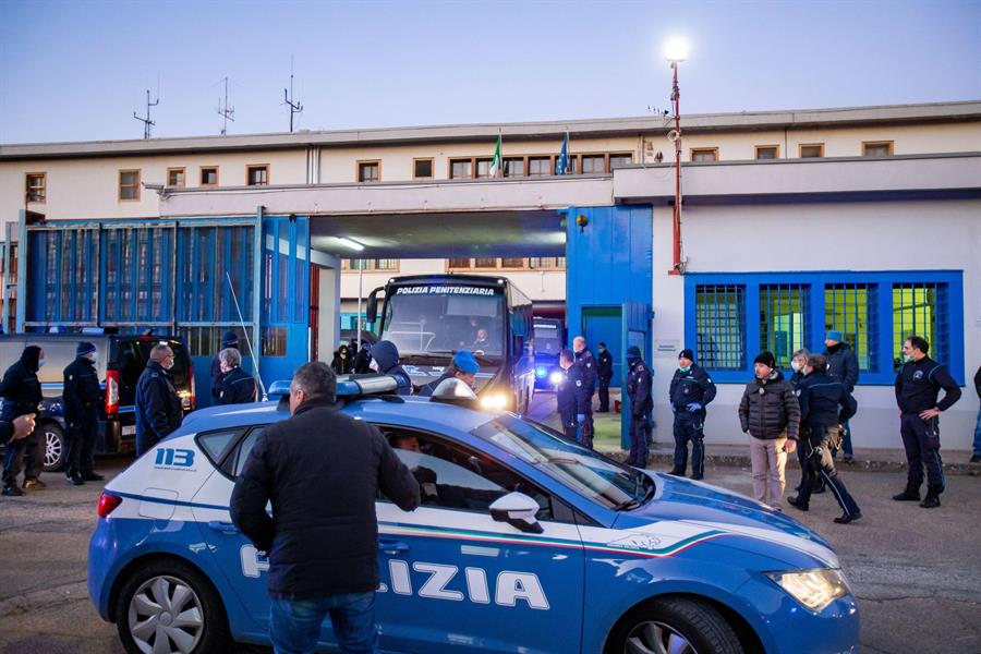 El miedo se dispara en el sur de Italia tras varios episodios de asaltos a supermercados El miedo se dispara en el sur de Italia tras varios episodios de asaltos a supermercados
