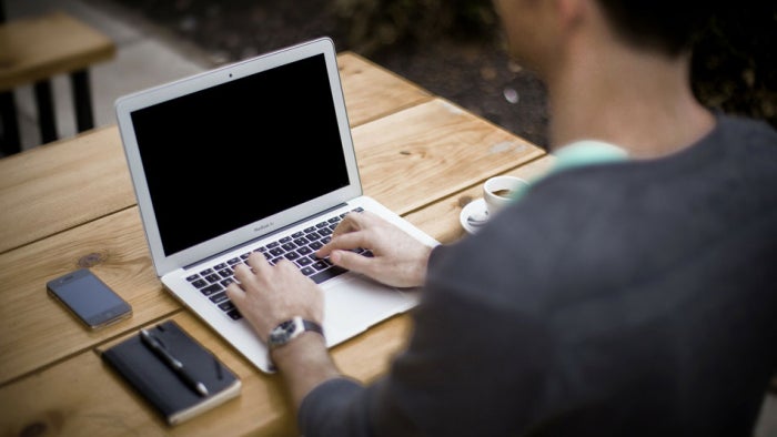 Miguel Ángel Rivero: "Suplico al Gobierno que no pase la cuota de marzo a los autónomos" Miguel Ángel Rivero: "Suplico al Gobierno que no pase la cuota de marzo a los autónomos"