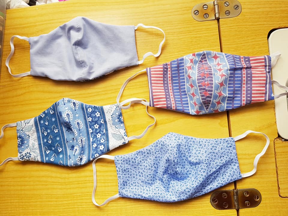 Amparo Alcaraz ha confeccionado 300 mascarillas solidarias en 48 horas Amparo Alcaraz ha confeccionado 300 mascarillas solidarias en 48 horas