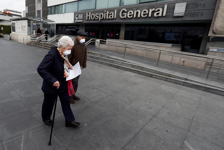 La Consulta Médica: "Las personas mayores también necesitan salir a la calle" La Consulta Médica: "Las personas mayores también necesitan salir a la calle"