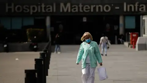 LaSexta Noticias Fin de Semana (21-03-20) Hospitales saturados y UCIs al doble de su capacidad: sanitarios al límite piden ayuda LaSexta Noticias Fin de Semana (21-03-20) Hospitales saturados y UCIs al doble de su capacidad: sanitarios al límite piden ayuda