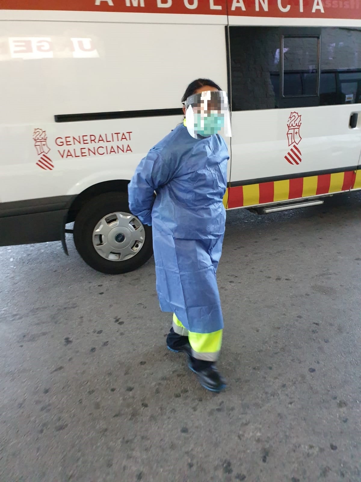 Sanidad estudia un protocolo para favorecer la despedida de pacientes graves en la UCI Sanidad estudia un protocolo para favorecer la despedida de pacientes graves en la UCI