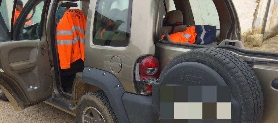 Dos personas intentan saltarse el estado de alarma simulando ser de Protección Civil Dos personas intentan saltarse el estado de alarma simulando ser de Protección Civil