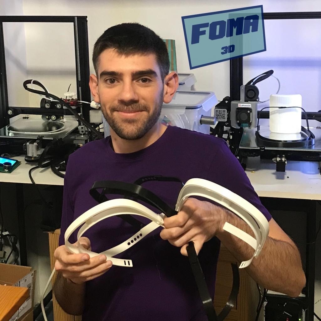 Voluntarios con impresoras 3D ayudar a fabricar piezas para material sanitario Voluntarios con impresoras 3D ayudar a fabricar piezas para material sanitario