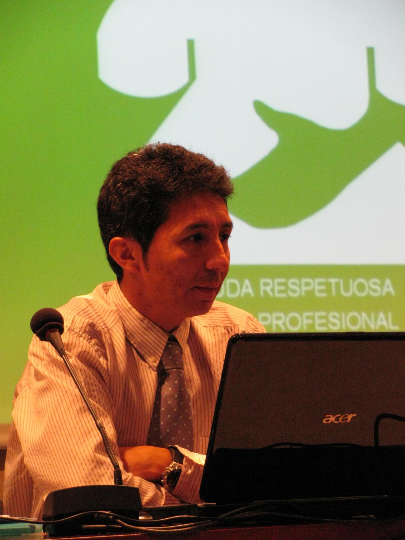 "Cuando notemos los primeros síntomas de tristeza o ansiedad debemos cambiar de actividad y evitar la sobreinformación" "Cuando notemos los primeros síntomas de tristeza o ansiedad debemos cambiar de actividad y evitar la sobreinformación"