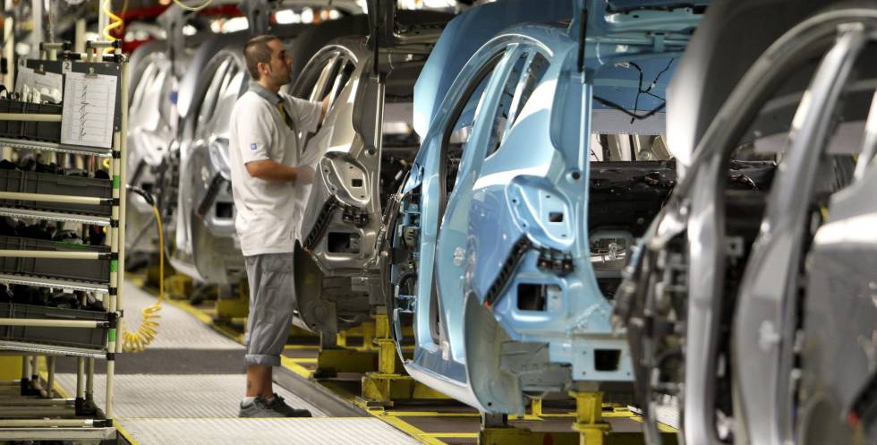 PSA estudia aplicar un ERTE en la factoría de Figueruelas PSA estudia aplicar un ERTE en la factoría de Figueruelas