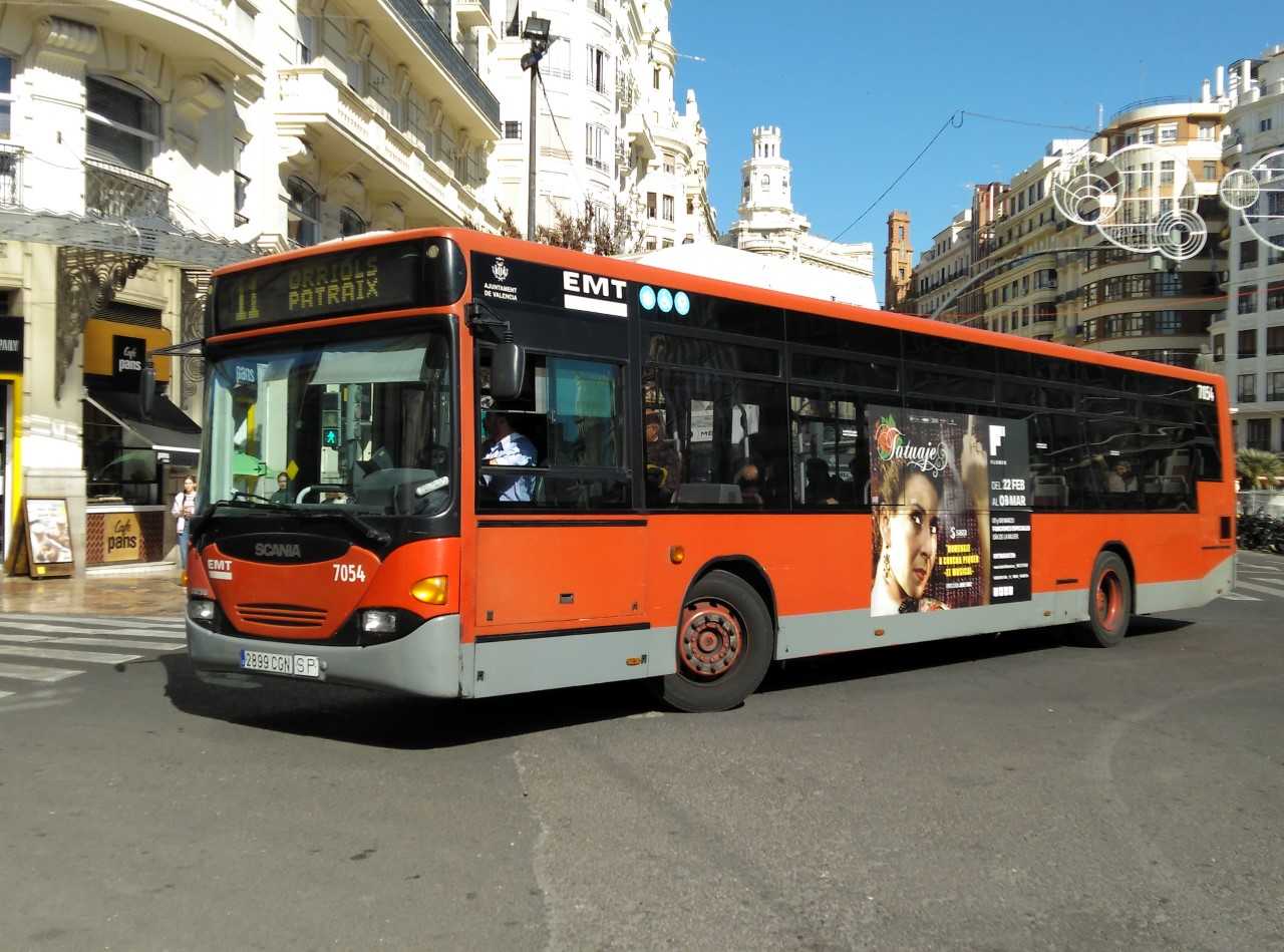 La EMT plantea un ERTE tras caer un 93% el número de viajeros La EMT plantea un ERTE tras caer un 93% el número de viajeros