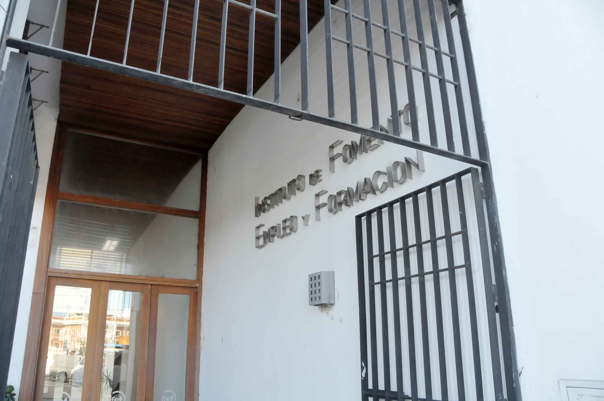 El IFEF de Cádiz pone en marcha una formación sobre inteligencia artificial y automatización para jóvenes desempleados El IFEF de Cádiz pone en marcha una formación sobre inteligencia artificial y automatización para jóvenes desempleados