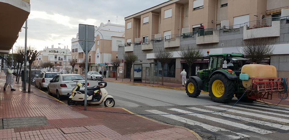Agricultores roteños se ofrecen a colaborar en las labores de desinfección de la Villa Agricultores roteños se ofrecen a colaborar en las labores de desinfección de la Villa