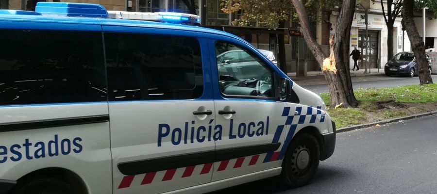 La Policía Municpal denuncia a 25 personas por incumplir el estado de alarma La Policía Municpal denuncia a 25 personas por incumplir el estado de alarma