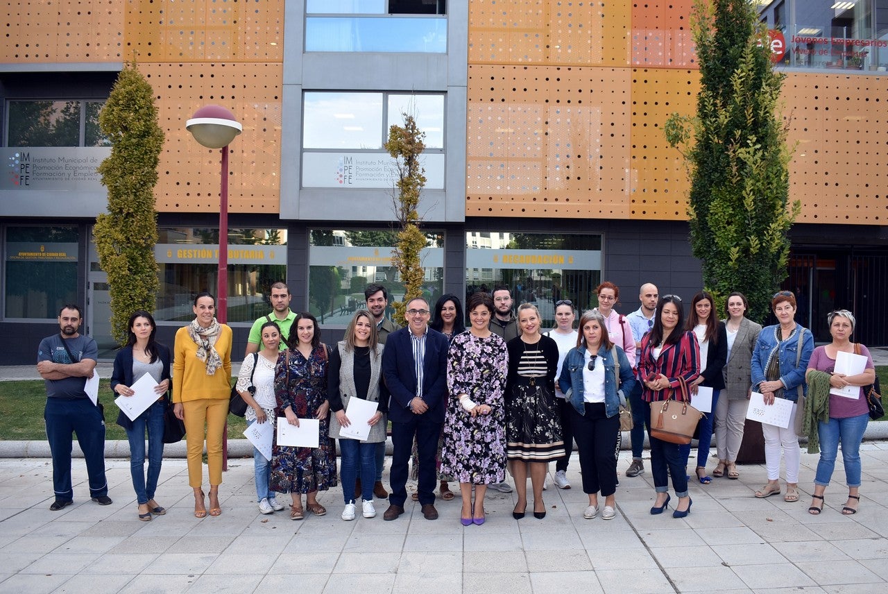 El Ayuntamiento de Ciudad Real ayudará a las empresas locales afectadas por el COVID-19 El Ayuntamiento de Ciudad Real ayudará a las empresas locales afectadas por el COVID-19