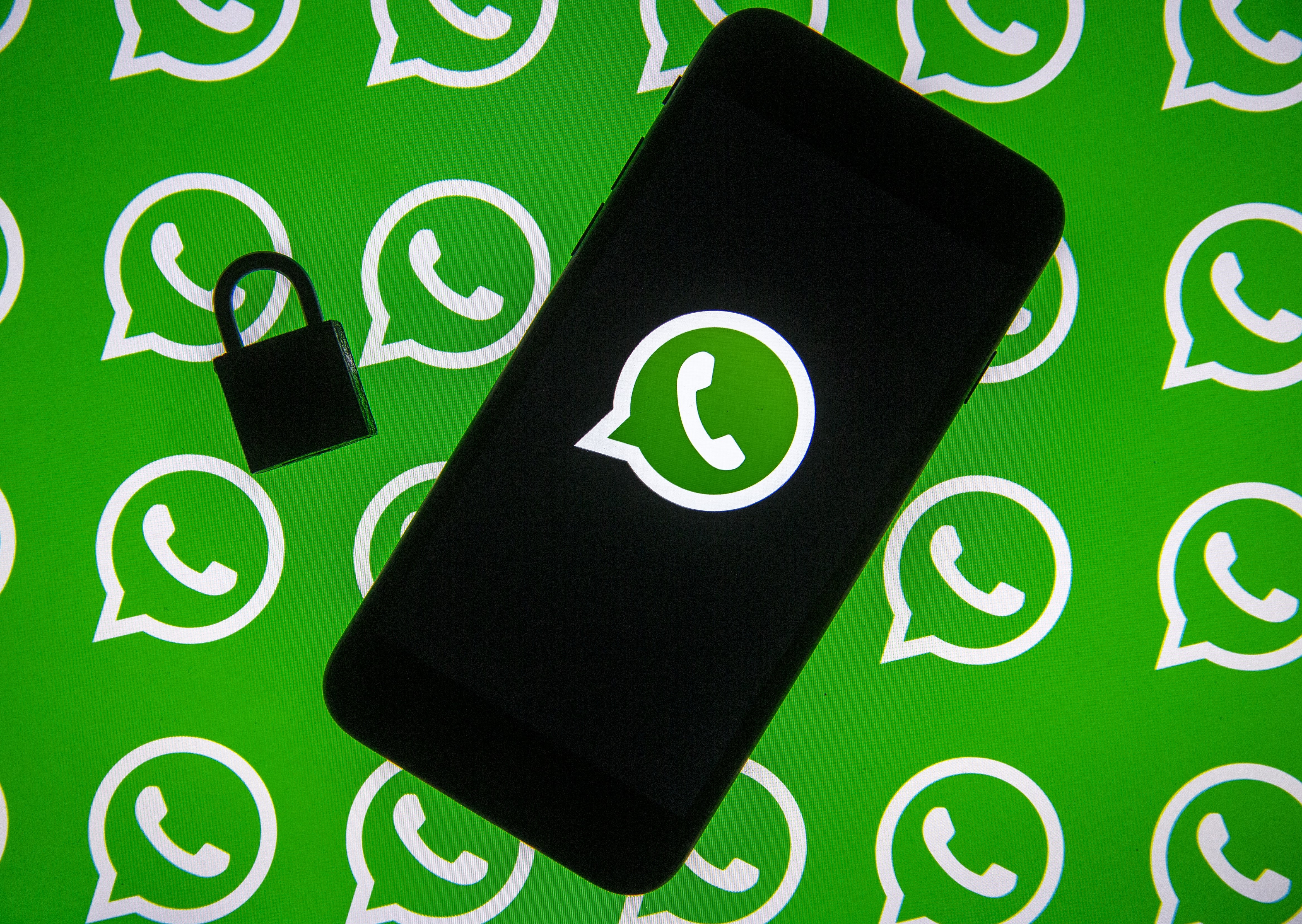 Historia de los grupos de WhatsApp ya estaban infectados antes del virus Historia de los grupos de WhatsApp ya estaban infectados antes del virus