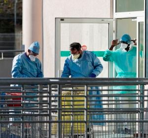 Sanitarios franceses en un hospital de Francia Sanitarios franceses en un hospital de Francia