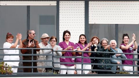 Quince trabajadores de la Residencia San Jer&oacute;nimo se encierran con los ancianos