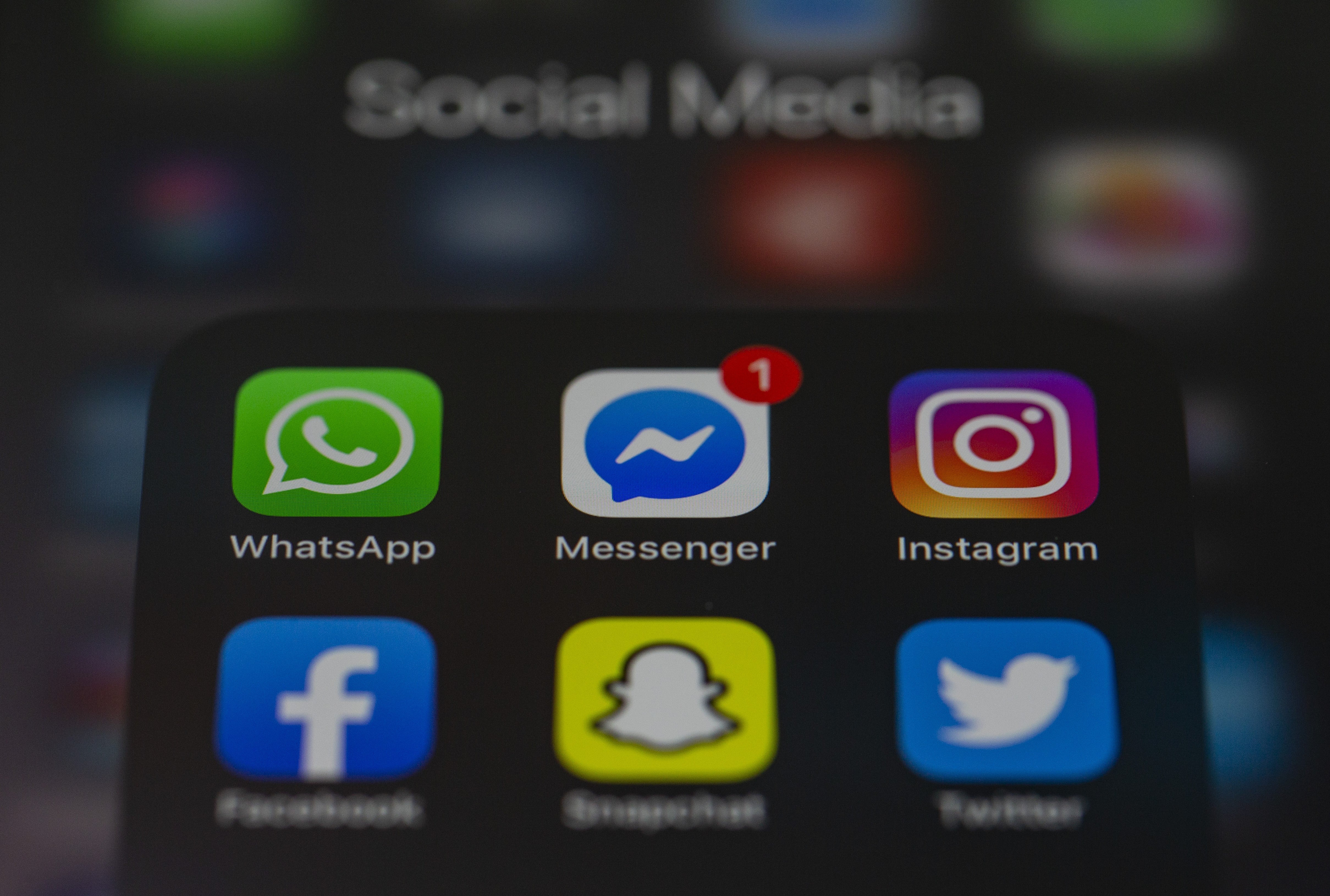 Whatsapp, Instagram y Facebook registran una caída en España y otros países europeos Whatsapp, Instagram y Facebook registran una caída en España y otros países europeos