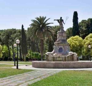 Fuente de Neptuno en el Parque Grande José Antonio Labordeta Fuente de Neptuno en el Parque Grande José Antonio Labordeta