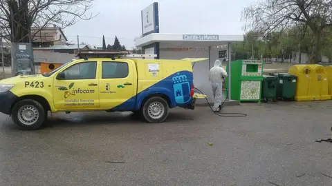 Trabajadores de GEACAM colaboran en la desinfección de espacios públicos Trabajadores de GEACAM colaboran en la desinfección de espacios públicos