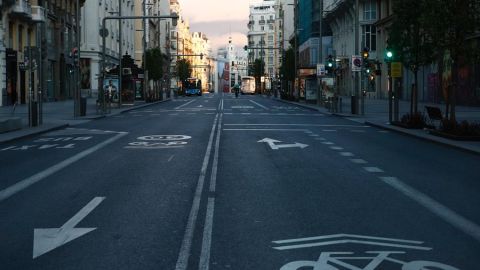  Vista de la Gran Vía de Madrid, vacía 