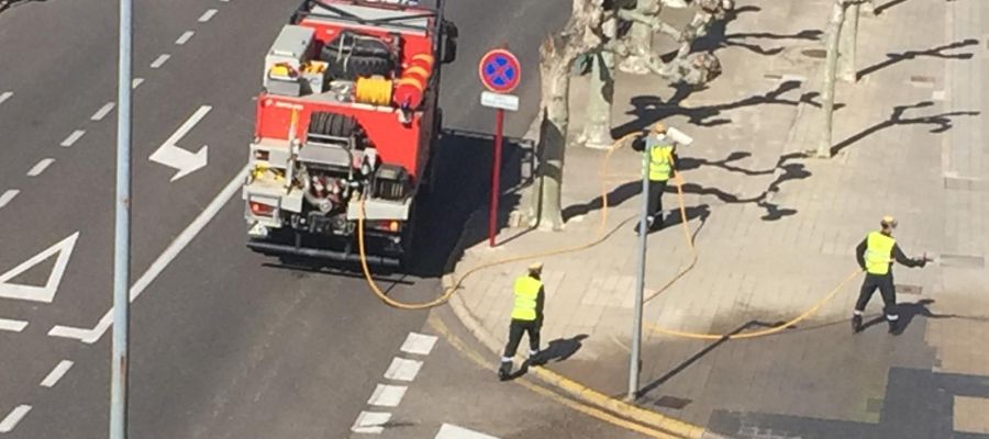 La UME desinfecta la Comisaria de la Policía Nacional, "La Moraleja" y Residencia "Puente de Hierro" La UME desinfecta la Comisaria de la Policía Nacional, "La Moraleja" y Residencia "Puente de Hierro"