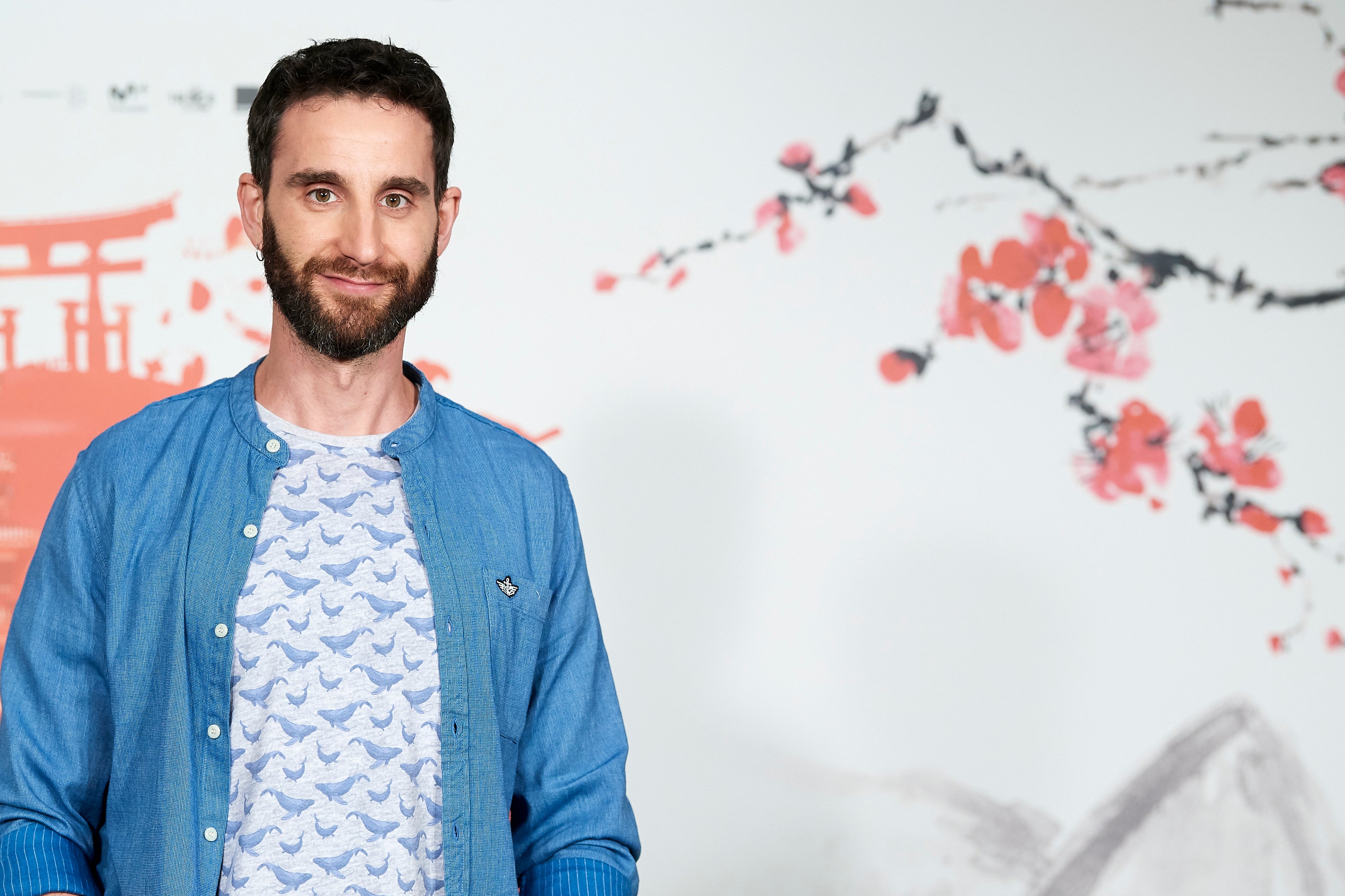 Dani Rovira agradece la "avalancha" de cariño tras anunciar que sufre cáncer Dani Rovira agradece la "avalancha" de cariño tras anunciar que sufre cáncer