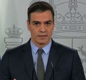 LaSexta Noticias Fin de Semana (28-03-20) Pedro Sánchez anuncia que los trabajadores de actividades "no esenciales" deberán aislarse en casa con un permiso retributivo LaSexta Noticias Fin de Semana (28-03-20) Pedro Sánchez anuncia que los trabajadores de actividades "no esenciales" deberán aislarse en casa con un permiso retributivo