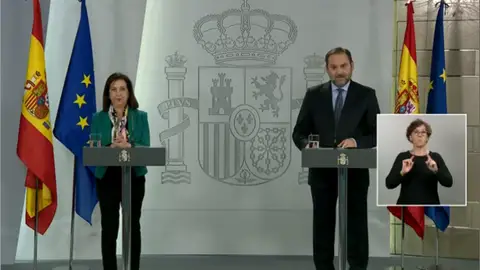 La ministra de Defensa, Margarita Robles y el ministros de Transporte y Movilidad, José Luis Ábalos La ministra de Defensa, Margarita Robles y el ministros de Transporte y Movilidad, José Luis Ábalos