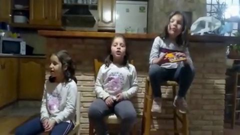 Los oyentes de M&aacute;s de uno nos cantan el 'Facciamo finta che'