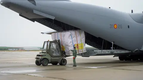 Imagen de archivo: descarga del material sanitario. Imagen de archivo: descarga del material sanitario.