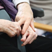 Los mayores de 70 años son el principal grupo de riesgo Los mayores de 70 años son el principal grupo de riesgo
