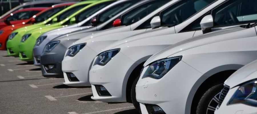 Histórica caída de la venta de coches Histórica caída de la venta de coches
