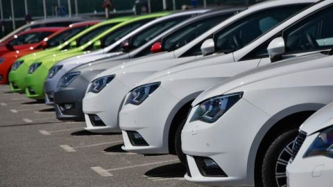 Hist&oacute;rica ca&iacute;da de la venta de coches