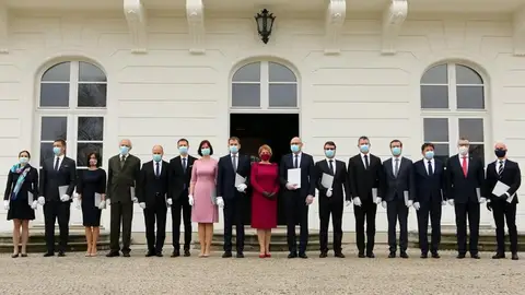 El nuevo gobierno de Eslovaquia, tras su toma de posesión a finales de marzo de 2020 El nuevo gobierno de Eslovaquia, tras su toma de posesión a finales de marzo de 2020