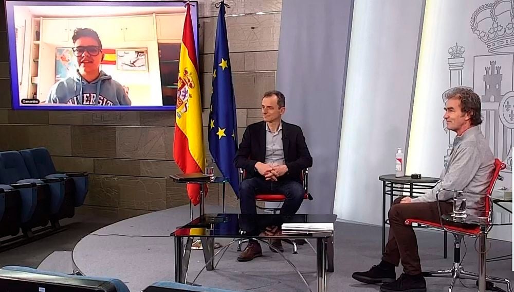 Pedro Duque y Fernando Simón responden a las preguntas de los más jóvenes