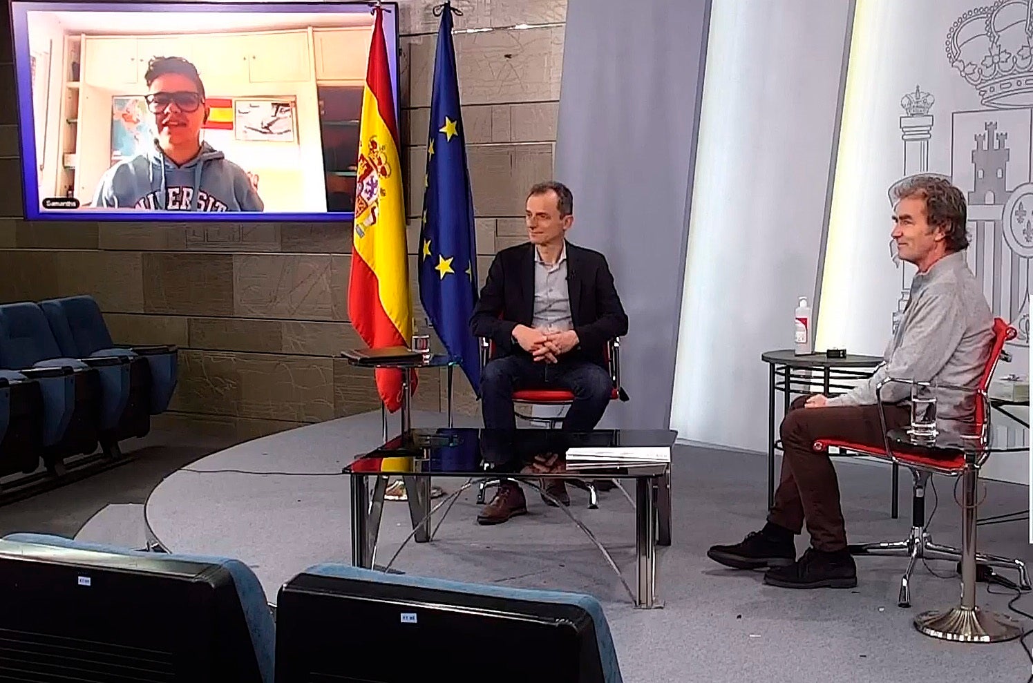 Pedro Duque y Fernando Simón responden a las preguntas de los niños sobre el coronavirus Pedro Duque y Fernando Simón responden a las preguntas de los niños sobre el coronavirus