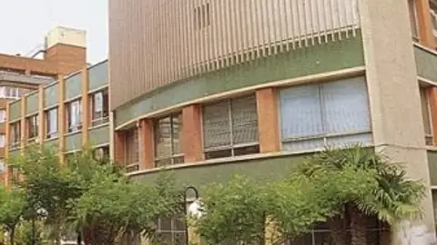 Imatge de la biblioteca al carrer Solades de Vila-real Imatge de la biblioteca al carrer Solades de Vila-real