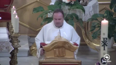 Un cura de Archena acusa en plena homilía al Gobierno de "ocultar la verdad" sobre el coronavirus Un cura de Archena acusa en plena homilía al Gobierno de "ocultar la verdad" sobre el coronavirus