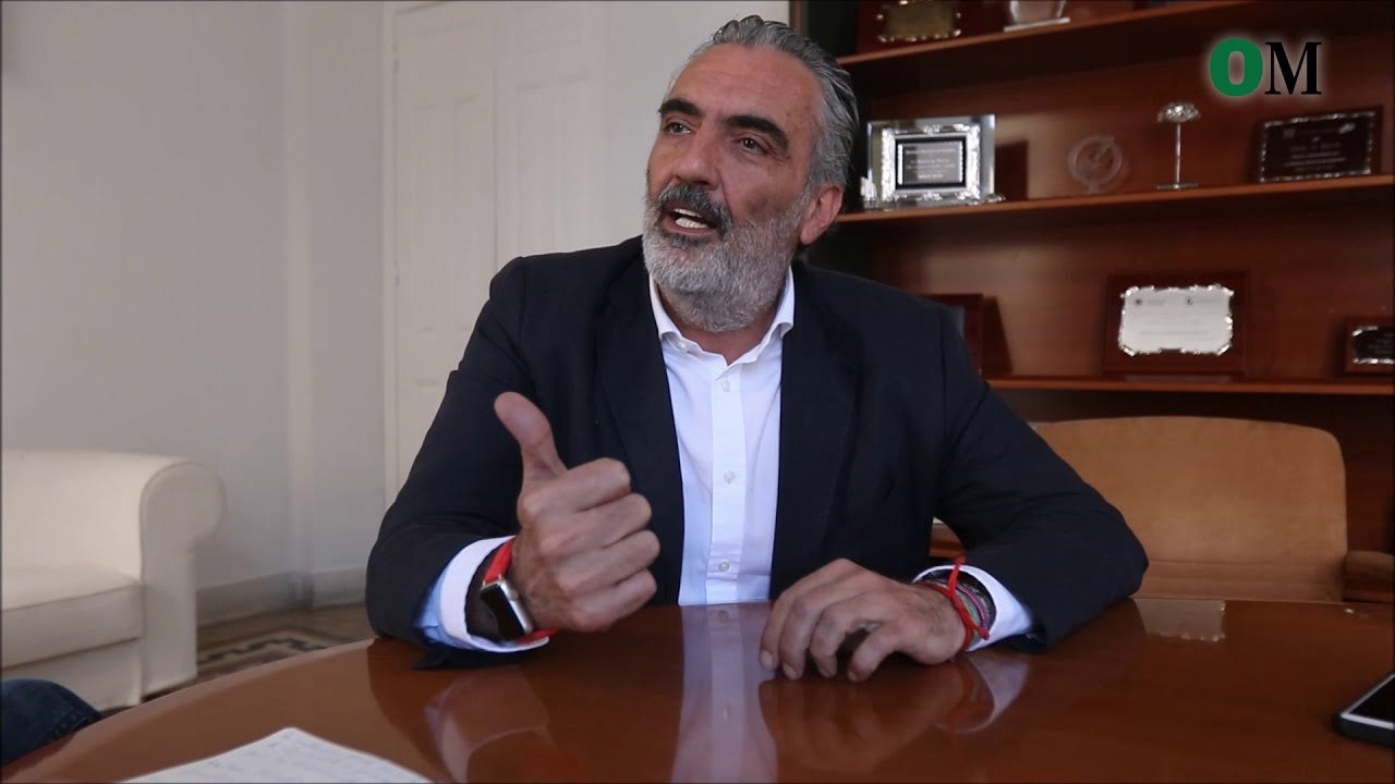 Luis Callejón: "Un virus de estas características es incompatible con unas vacaciones y hace imposible que podamos salvar los muebles este año" Luis Callejón: "Un virus de estas características es incompatible con unas vacaciones y hace imposible que podamos salvar los muebles este año"