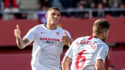 Diego Carlos, en un partido de esta temporada junto a Carri&ccedil;o