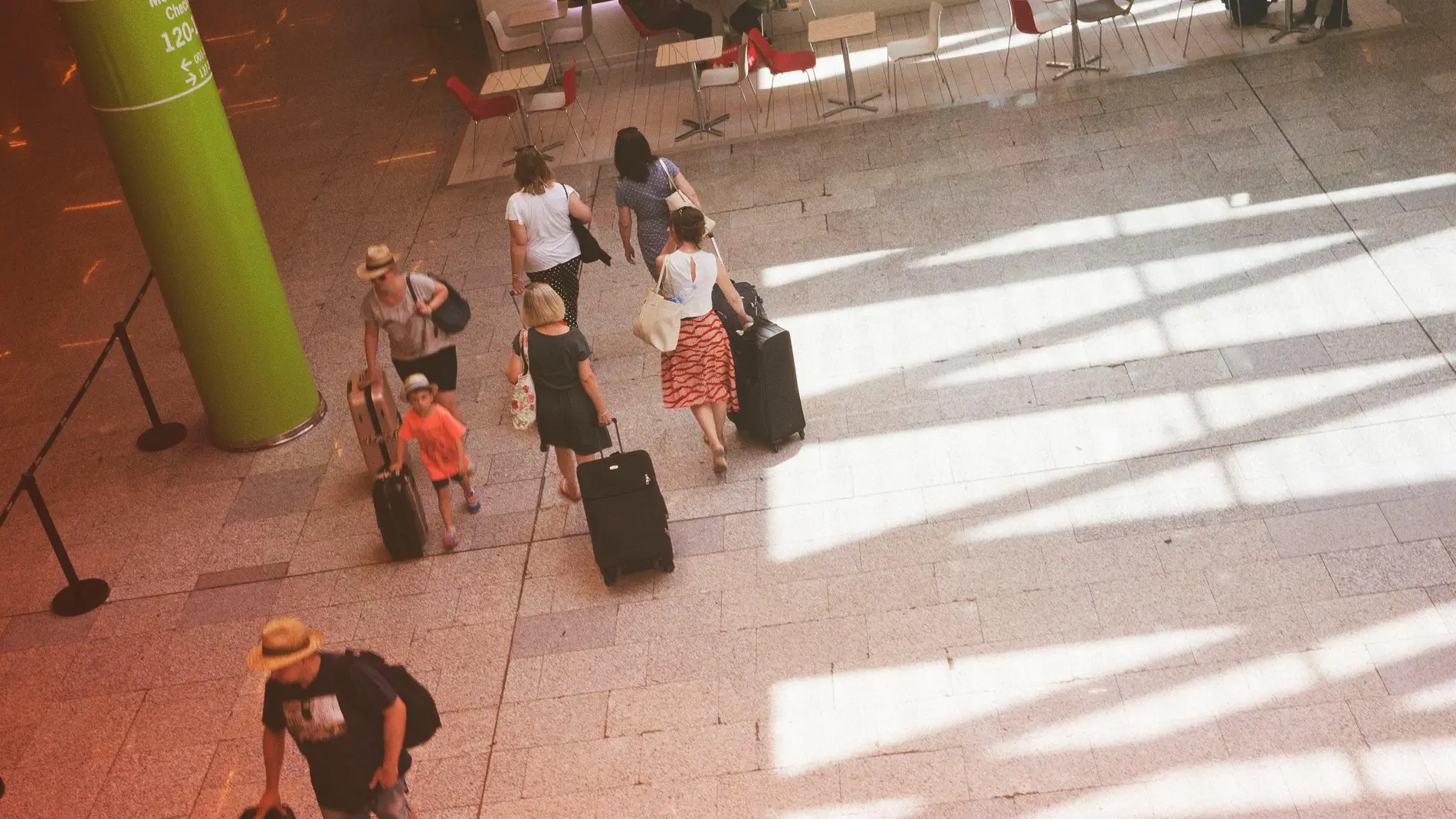 Turistas en el Aeropuerto de Palma 