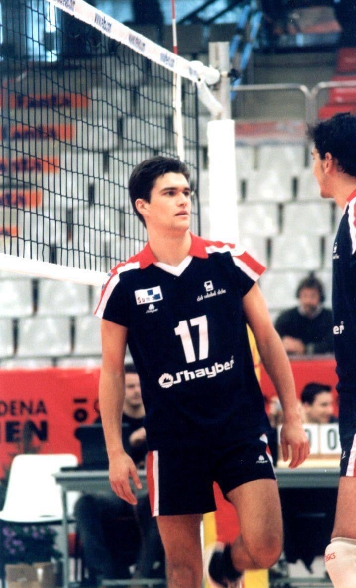 ¿Qué fue de Vicente Ferrández, exjugador del Club Voleibol Elche y de la selección española? ¿Qué fue de Vicente Ferrández, exjugador del Club Voleibol Elche y de la selección española?