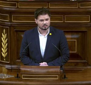 La respuesta de Rufián a Abascal sobre el precio de las mascarillas: "¿Es patriota decir eso?" La respuesta de Rufián a Abascal sobre el precio de las mascarillas: "¿Es patriota decir eso?"